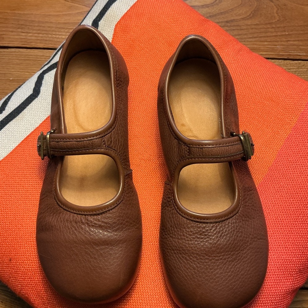 Classic leather  Mary Jane Shoes